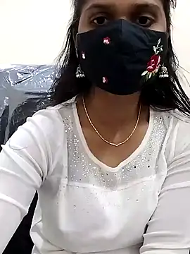 Snapshot of Triveni-Lovely chatting on 12-27-24, 09:39 Triveni-Lovely online show from 12-27-24, 09:39