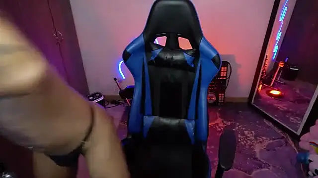 tay ler3 online show from 04-10-26, 03:02