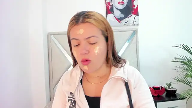 Snapshot of Alexandra_Torress chatting on 02-02-26, 12:04 Alexandra Torress online show from 02-02-26, 12:04