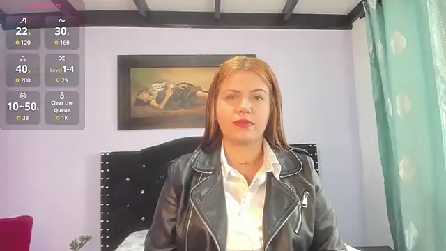 Snapshot of Alexandra_Torress chatting on 10-18-25, 04:09 Alexandra Torress online show from 10-18-25, 04:09