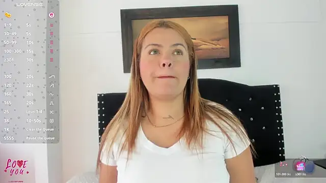 Alexandra Torress online show from 11-18-25, 03:48