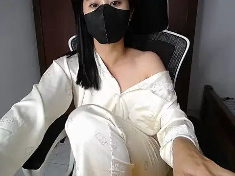 Lunobaby 204 online show from 10-24-25, 09:47