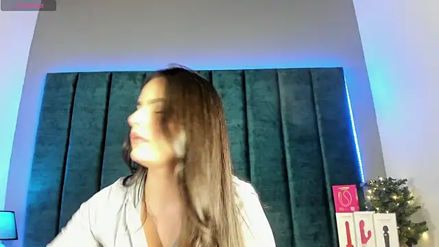 IsabellaGrey19 online show from 12-15-25, 07:20