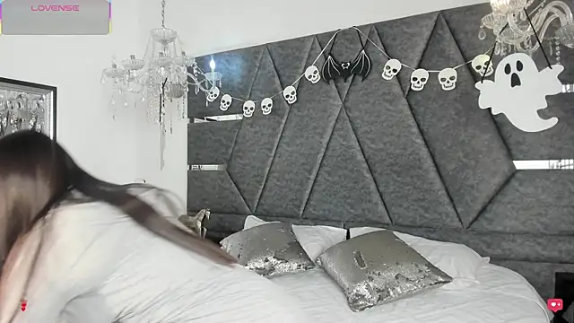 IsabellaGrey19 online show from 10-26-25, 07:14