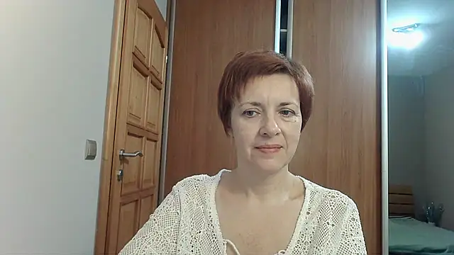 LoraLoraMay online show from 11-16-25, 05:17