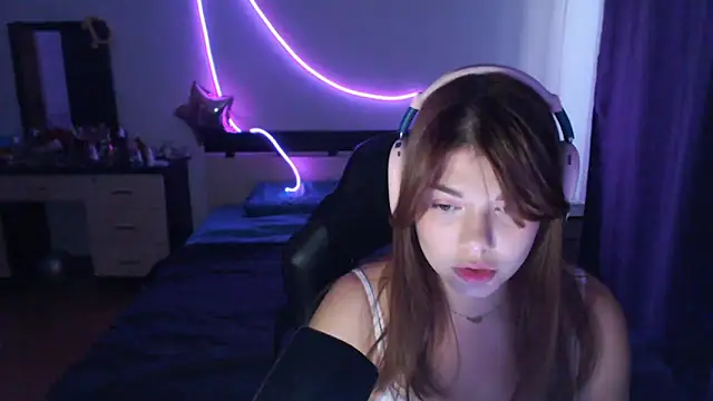 helengilmor online show from 10-02-25, 05:44