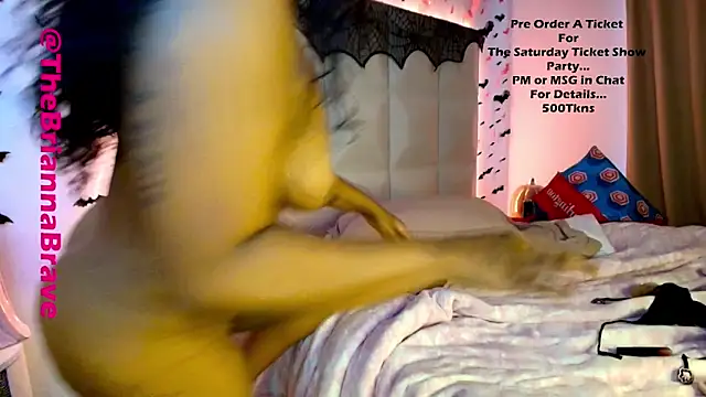 Snapshot of BriannaBrave chatting on 10-17-25, 01:24 BriannaBrave online show from 10-17-25, 01:24