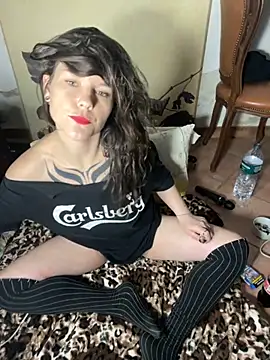 OniricFemme online show from 10-31-25, 03:14