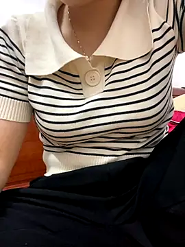 Milk Mom99 online show from 11-01-25, 04:52