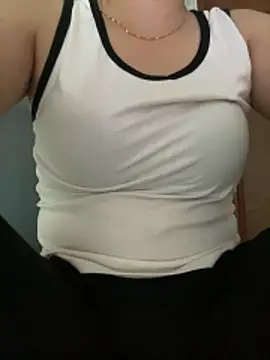Snapshot of Milk_Mom99 chatting on 06-29-26, 02:51 Milk Mom99 online show from 06-29-26, 02:51