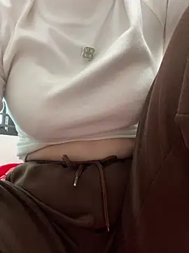 Milk Mom99 online show from 02-12-26, 08:14