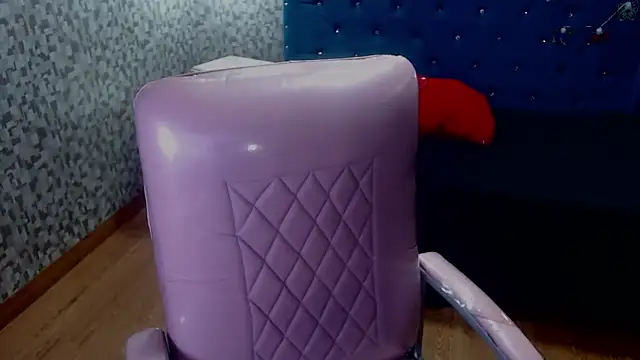 Snapshot of CurvyJulieth chatting on 06-22-26, 02:39 CurvyJulieth online show from 06-22-26, 02:39