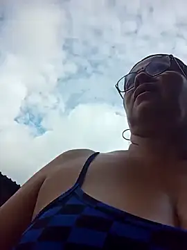 natally ross21 online show from 10-28-25, 01:21