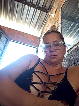 Snapshot of natally_ross21 chatting on 09-14-25, 03:45 natally ross21 online show from 09-14-25, 03:45