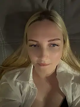 Snapshot of Aleksandrakis chatting on 06-27-26, 03:29 Aleksandrakis online show from 06-27-26, 03:29