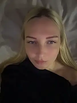 Snapshot of Aleksandrakis chatting on 06-17-26, 08:14 Aleksandrakis online show from 06-17-26, 08:14