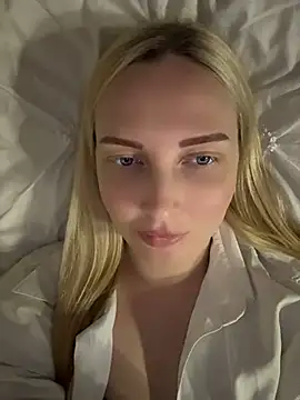 Snapshot of Aleksandrakis chatting on 06-19-26, 07:20 Aleksandrakis online show from 06-19-26, 07:20