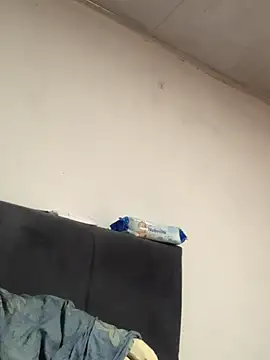 Snapshot of luna_asss chatting on 10-21-25, 03:44 luna asss online show from 10-21-25, 03:44