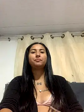 Snapshot of luna_asss chatting on 10-01-25, 04:00 luna asss online show from 10-01-25, 04:00