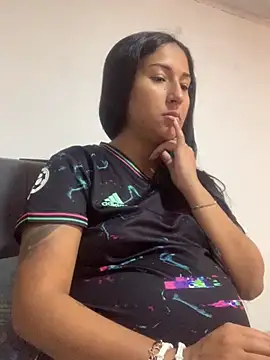 Snapshot of luna_asss chatting on 10-15-25, 03:42 luna asss online show from 10-15-25, 03:42