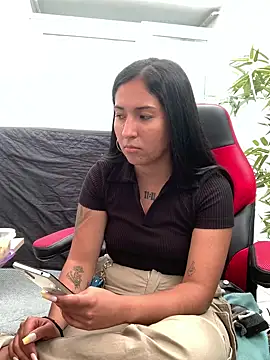 Snapshot of luna_asss chatting on 03-18-25, 08:37 luna asss online show from 03-18-25, 08:37