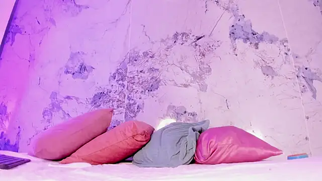 Kim Baker1 online show from 09-30-25, 07:42