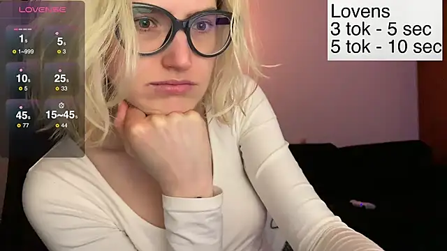 Sexy Sweets online show from 12-21-25, 04:03