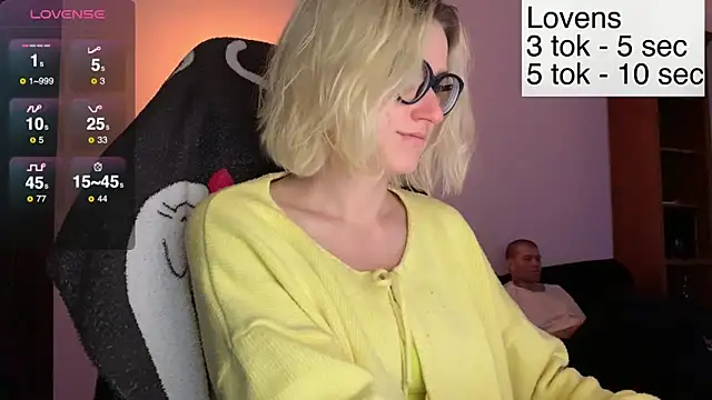 Sexy Sweets online show from 12-13-25, 08:04