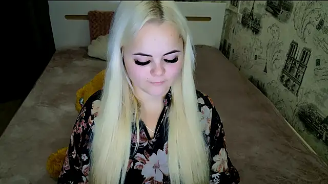 lovely-eyes online show from 09-18-25, 07:28