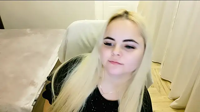 lovely-eyes online show from 02-15-25, 03:52