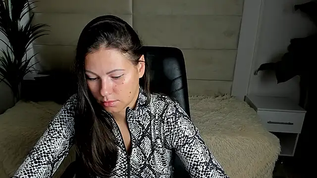 Dana  dom online show from 10-02-25, 03:43