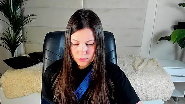 Dana  dom online show from 11-17-25, 12:36