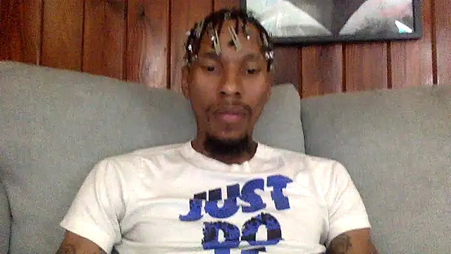 Snapshot of KingDerRico chatting on 10-26-25, 03:23 KingDerRico online show from 10-26-25, 03:23