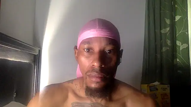 Snapshot of KingDerRico chatting on 10-01-25, 03:05 KingDerRico online show from 10-01-25, 03:05