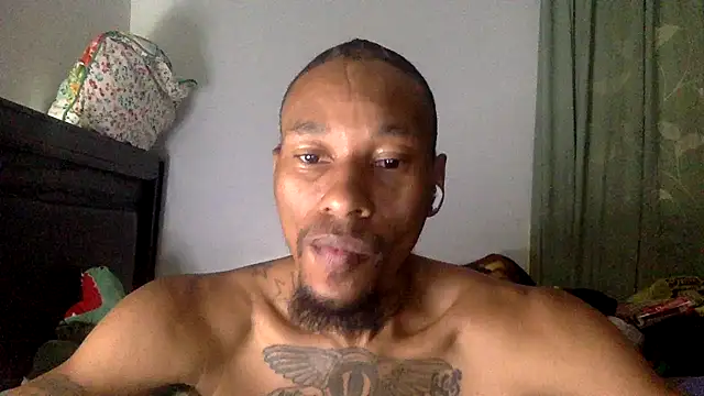 Snapshot of KingDerRico chatting on 10-28-25, 09:58 KingDerRico online show from 10-28-25, 09:58