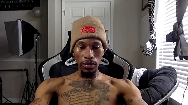 Snapshot of KingDerRico chatting on 02-05-26, 06:37 KingDerRico online show from 02-05-26, 06:37