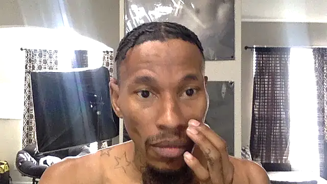 KingDerRico online show from 12-17-25, 04:56