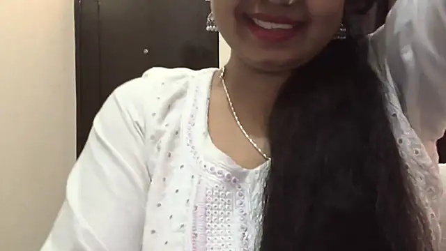 Snapshot of Gulaboo_bhabi chatting on 03-11-25, 05:13 Gulaboo bhabi online show from 03-11-25, 05:13