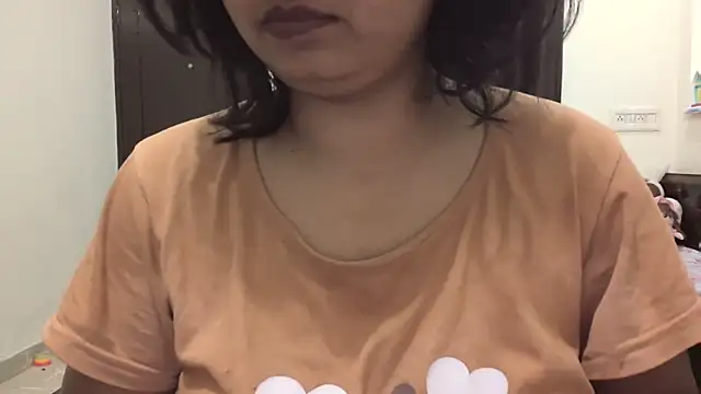 Snapshot of Gulaboo_bhabi chatting on 03-23-25, 12:15 Gulaboo bhabi online show from 03-23-25, 12:15