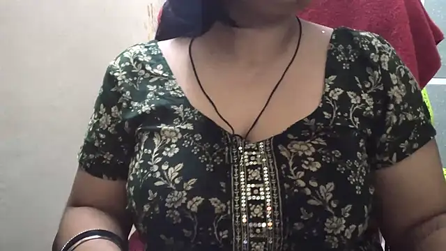 Snapshot of Gulaboo_bhabi chatting on 09-15-25, 05:02 Gulaboo bhabi online show from 09-15-25, 05:02