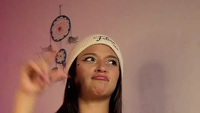 Zoe--khalL online show from 02-17-26, 05:05