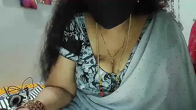 Snapshot of Rani_Darling_99 chatting on 10-04-25, 06:42 Rani Darling 99 online show from 10-04-25, 06:42