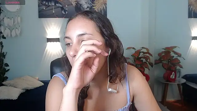 xlunna online show from 10-29-25, 03:44