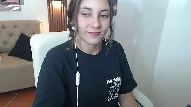 xlunna online show from 10-08-25, 07:03