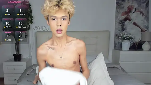 Felix Rey online show from 09-17-25, 02:30