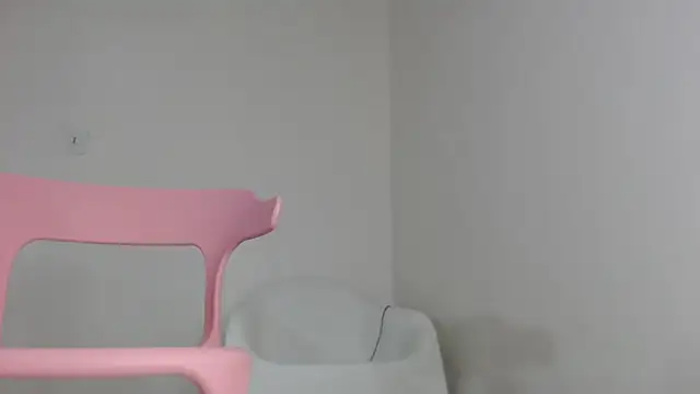 Snapshot of Kitty_Mifl chatting on 06-17-26, 02:00 Kitty Mifl online show from 06-17-26, 02:00