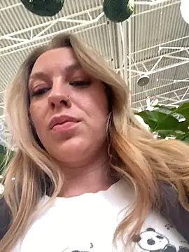 Sweet   Emily online show from 11-04-25, 11:36