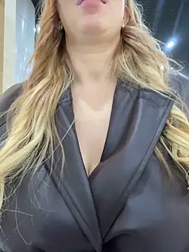 Sweet   Emily online show from 02-07-25, 05:40