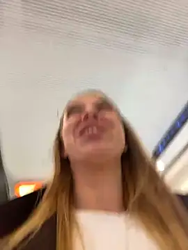 Sweet   Emily online show from 12-19-25, 12:07