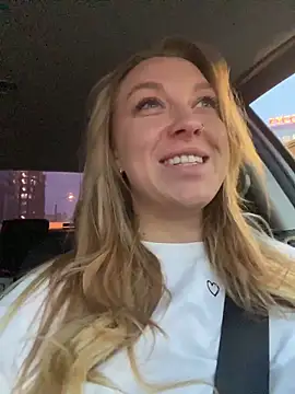 Sweet   Emily online show from 12-15-25, 01:06